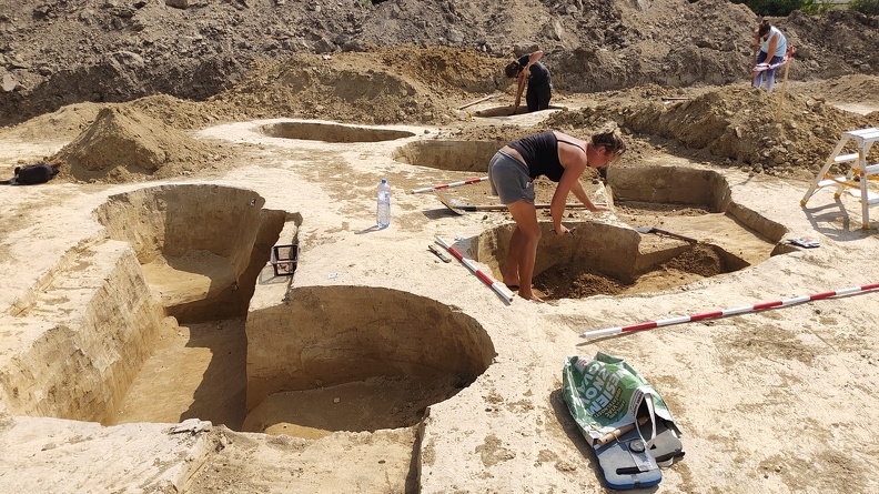 archeologicky vyskum PPS pokracuje.JPG