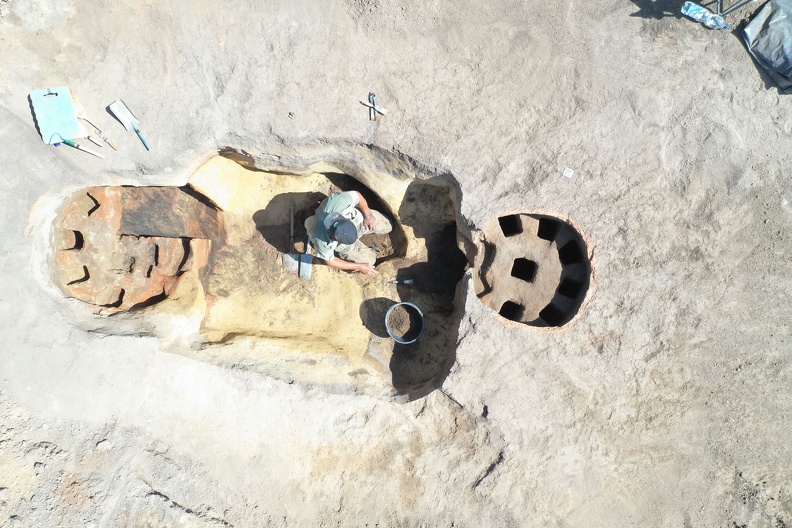 stred pec na keramiku.JPG